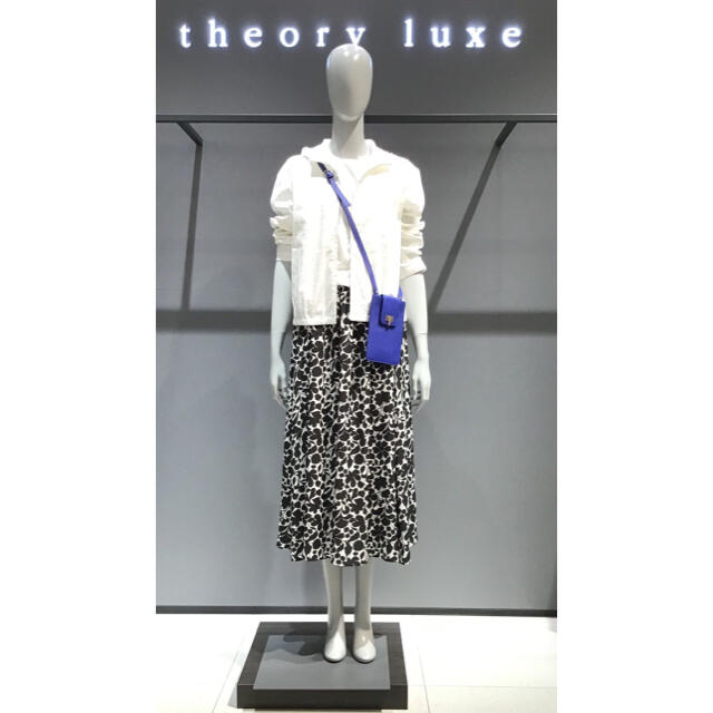 Theory luxe(セオリーリュクス)のTheory 19ss 花柄スカート レディースのスカート(ロングスカート)の商品写真