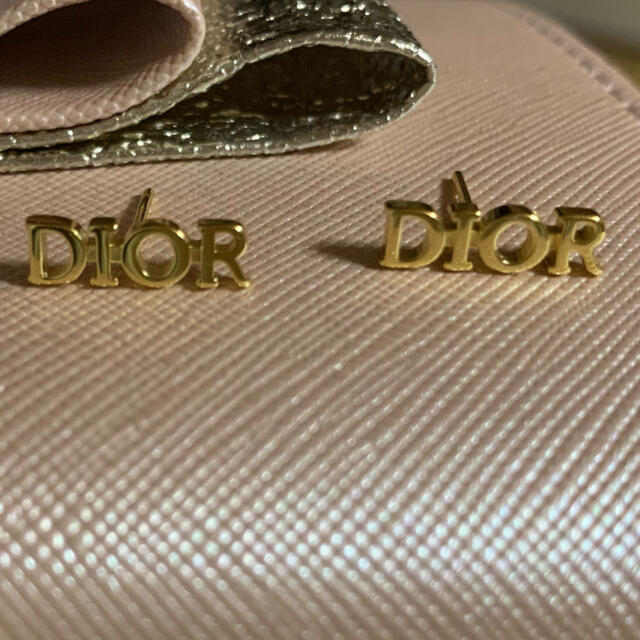 Dior(ディオール)のDIOR DIO(R)EVOLUTION ピアス レディースのアクセサリー(ピアス)の商品写真