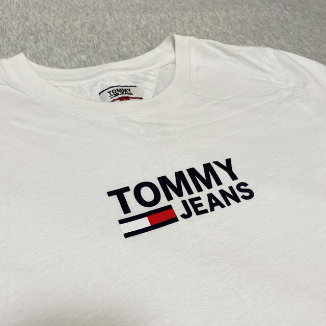TOMMY HILFIGER(トミーヒルフィガー)のトミーヒルフィガー　Tシャツ レディースのトップス(Tシャツ(半袖/袖なし))の商品写真