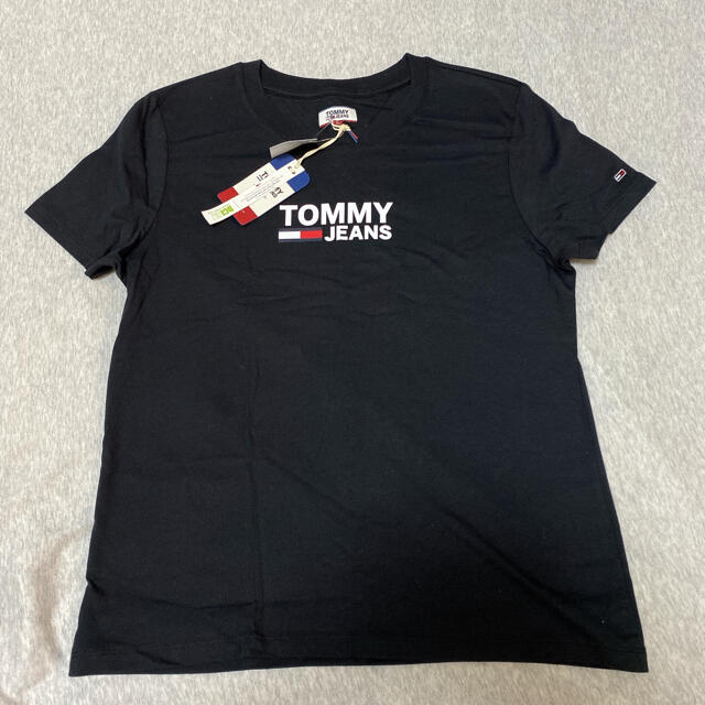 TOMMY HILFIGER(トミーヒルフィガー)のFlower様専用 レディースのトップス(Tシャツ(半袖/袖なし))の商品写真