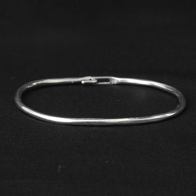 werkstatt munchen bangle hook hammered メンズのアクセサリー(ブレスレット)の商品写真