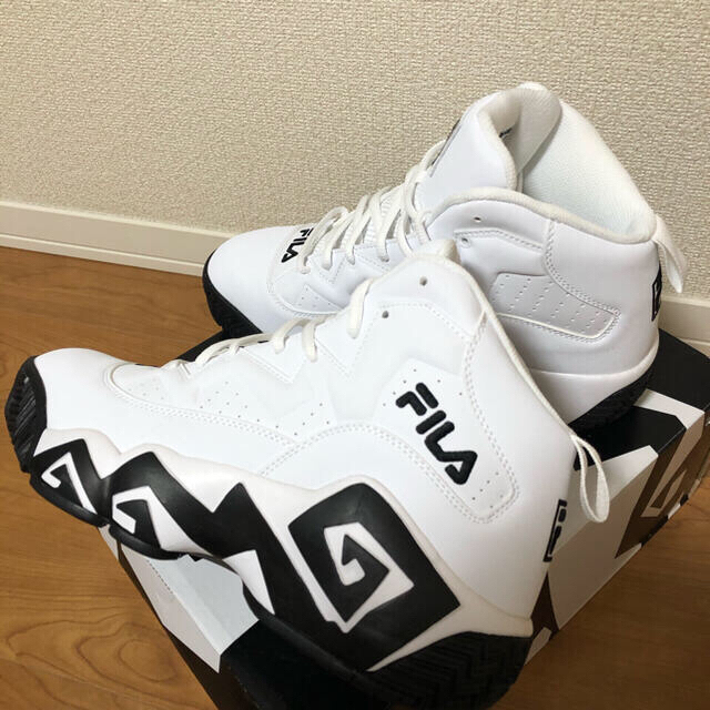 FILA FHE102 メンズスニーカー