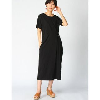 レプシィム(LEPSIM)のパイの実様専用！値下げ！レプシィム　半袖　ベルトマークワンピース　黒(ロングワンピース/マキシワンピース)