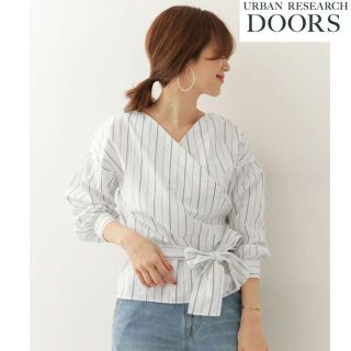 アーバンリサーチドアーズ(URBAN RESEARCH DOORS)のアーバンリサーチ DOORS カシュクールブラウス トップス　長袖　ドアーズ(シャツ/ブラウス(長袖/七分))