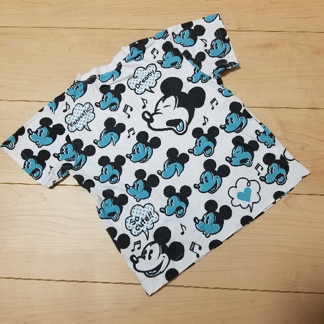 Disney(ディズニー)のミッキー総柄Tシャツ♡100　男の子　半袖　ディズニー キッズ/ベビー/マタニティのキッズ服男の子用(90cm~)(Tシャツ/カットソー)の商品写真