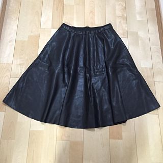 ザラ(ZARA)の♡椿♡様専用(ひざ丈スカート)