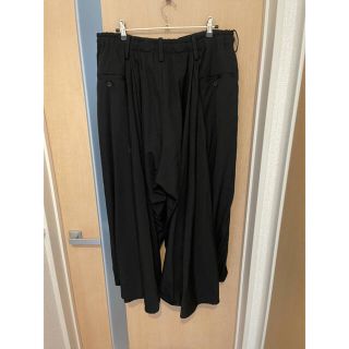 ヨウジヤマモト(Yohji Yamamoto)の【試着のみ未使用】ヨウジヤマモトプールオム 19ss シワギャバカラスパンツ(その他)