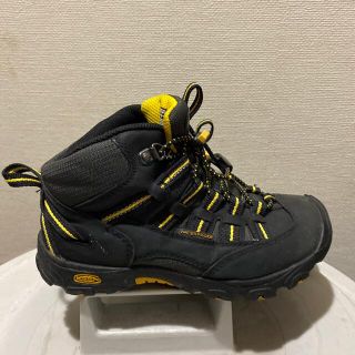 キーン(KEEN)の最終値下げ‼︎KEEN キッズトレッキングシューズ(登山用品)