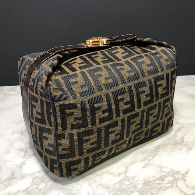 フェンディ☆FENDI ズッカ ハンドル ポーチ 金具付 バニティバッグ 茶系-