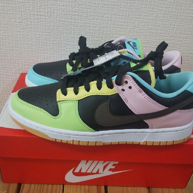 NIKE(ナイキ)の【27cm US9】NIKE DUNK LOW SE メンズの靴/シューズ(スニーカー)の商品写真