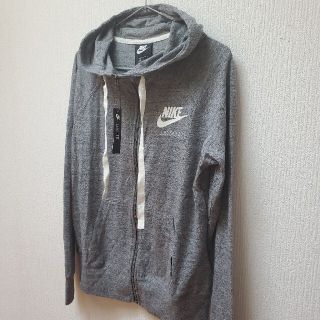 ナイキ(NIKE)のナイキ　薄手パーカー&七分丈パンツセット　L(ルームウェア)