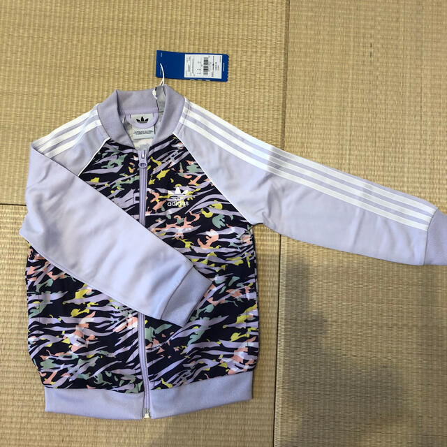 adidas(アディダス)のアディダスオリジナルス  ジャージ上下 セットアップ　新品　100cm キッズ/ベビー/マタニティのキッズ服女の子用(90cm~)(その他)の商品写真