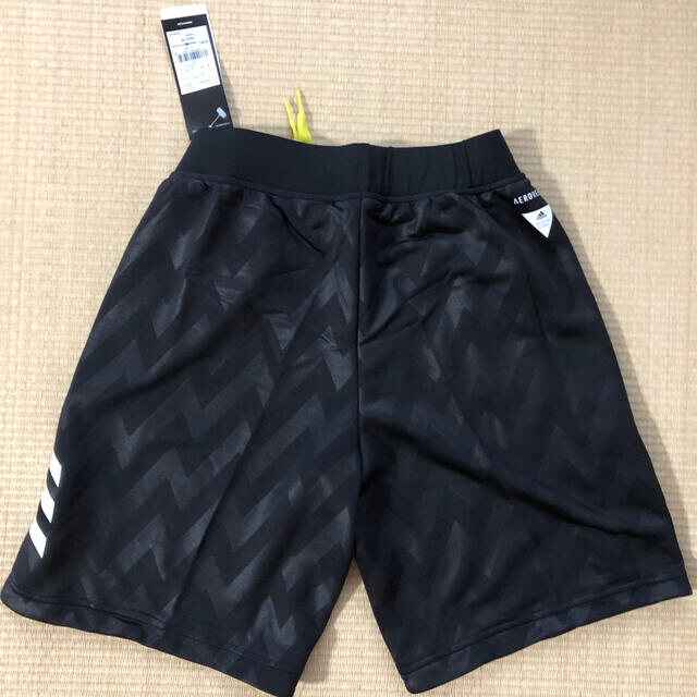 adidas(アディダス)のadidas アディダス ハーフパンツ　160cm 新品 キッズ/ベビー/マタニティのキッズ服男の子用(90cm~)(パンツ/スパッツ)の商品写真