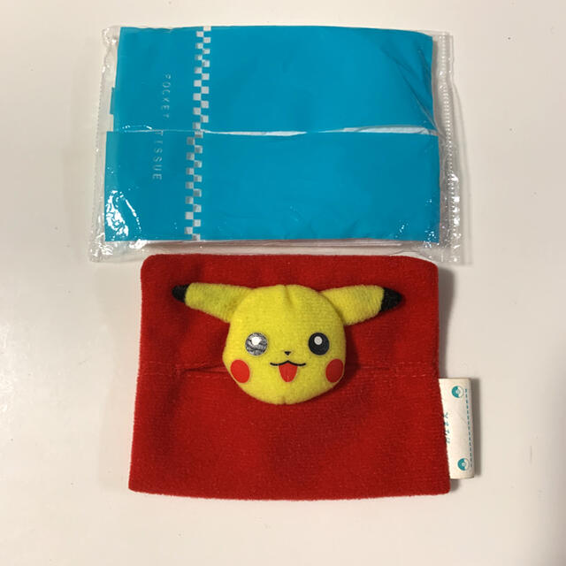 ポケモン(ポケモン)のポケモン　ピカチュウ　ミニ　ティッシュ　カバー　赤色　RED エンタメ/ホビーのおもちゃ/ぬいぐるみ(キャラクターグッズ)の商品写真