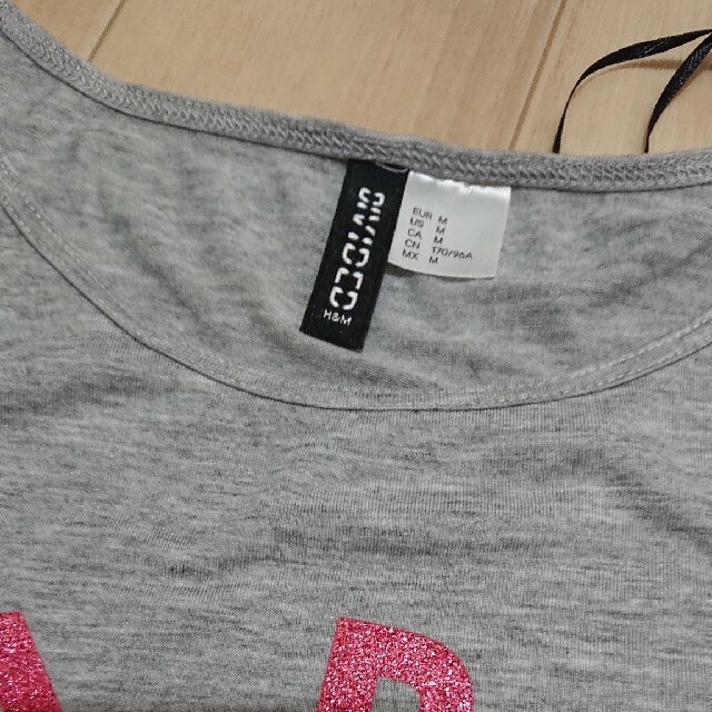 H&M(エイチアンドエム)のUSED／H&M プリントTシャツ レディースのトップス(Tシャツ(半袖/袖なし))の商品写真