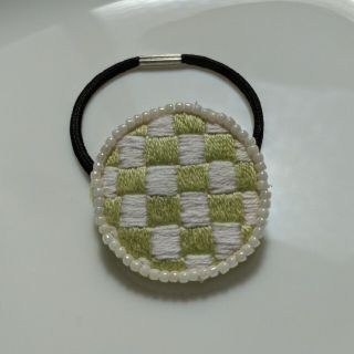 市松模様の刺繍ヘアゴム(ヘアアクセサリー)