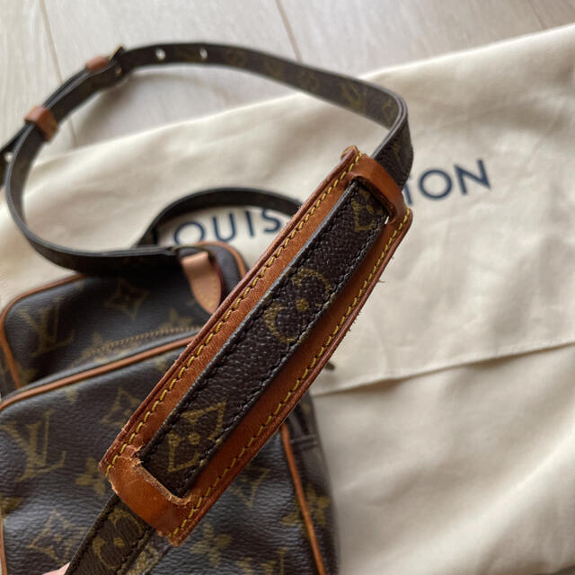 LOUIS VUITTON(ルイヴィトン)のLOUISVUITTON ルイヴィトン ショルダーバッグ レディースのバッグ(ショルダーバッグ)の商品写真