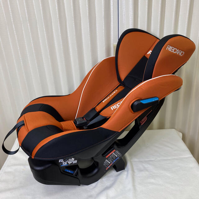 RECARO(レカロ)のクリーニング済　☆美品☆　レカロ　RECARO　スタート07　アルトオレンジ] キッズ/ベビー/マタニティの外出/移動用品(自動車用チャイルドシート本体)の商品写真