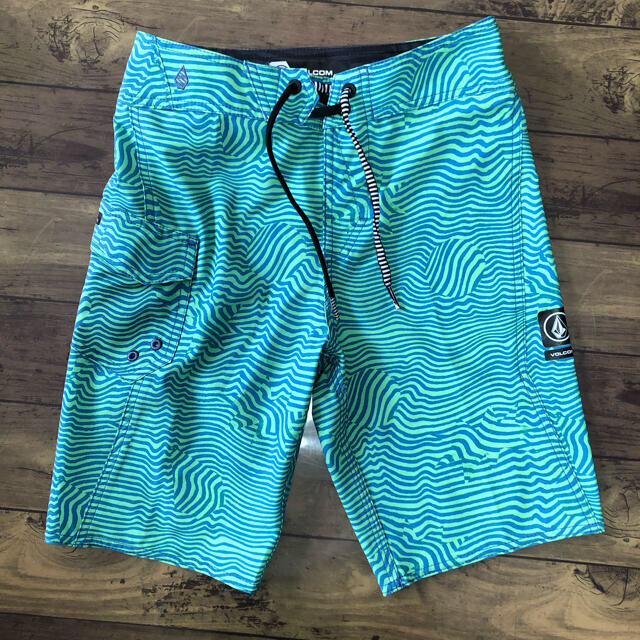 volcom(ボルコム)のボルコム　ジュニア男の子水着　 キッズ/ベビー/マタニティのキッズ服男の子用(90cm~)(水着)の商品写真