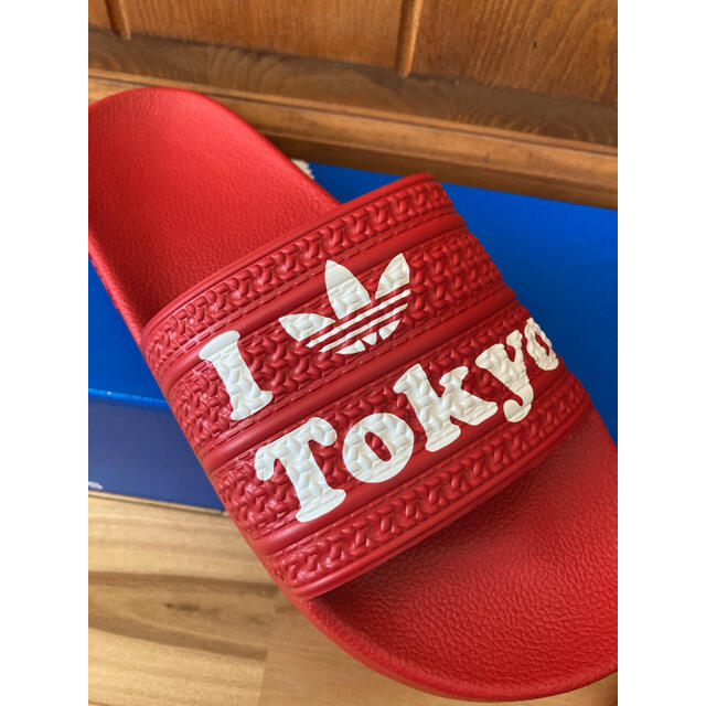 adidas(アディダス)のロス子様専用！【新品】adidas サンダル アディレッタ（レッド:27.5㎝） メンズの靴/シューズ(サンダル)の商品写真