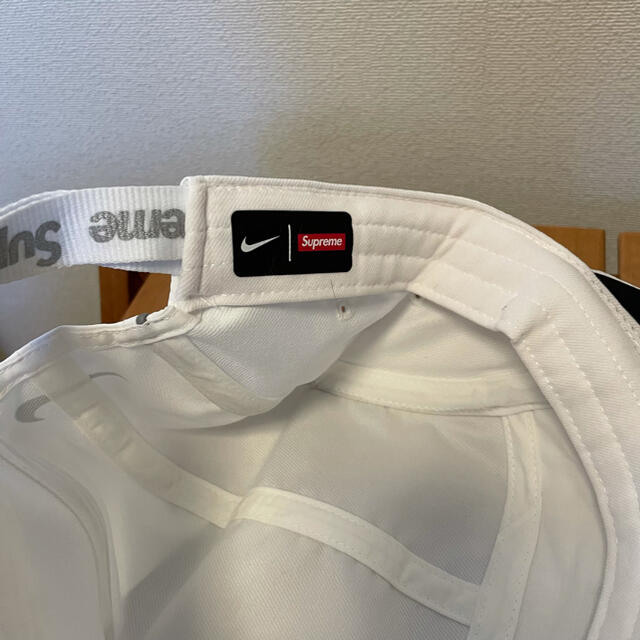 Supreme(シュプリーム)のSUPREME×NIKE ランニングキャップ　ホワイト メンズの帽子(キャップ)の商品写真