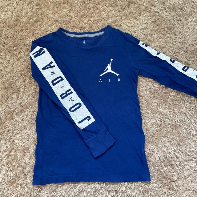 NIKE(ナイキ)の最終値下★JORDAN kids サイドロゴ　ロンT アメリカ購入 キッズ/ベビー/マタニティのキッズ服男の子用(90cm~)(Tシャツ/カットソー)の商品写真