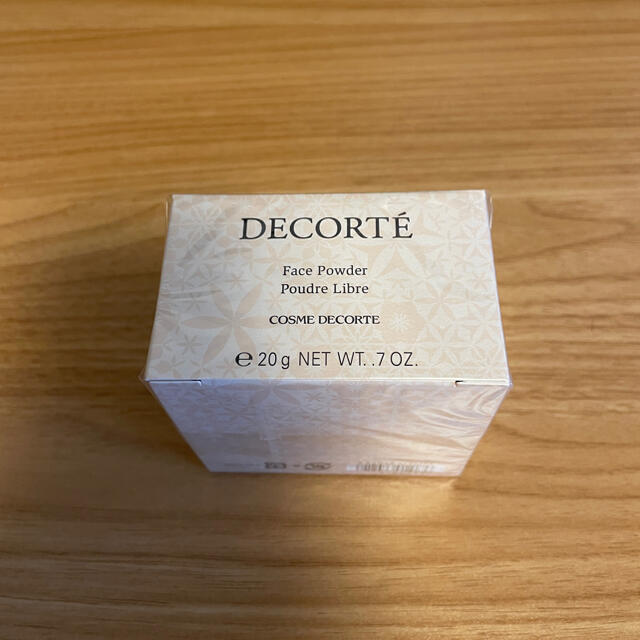 COSME DECORTE(コスメデコルテ)のコスメデコルテ フェイスパウダー #11 uminary ivory 20g コスメ/美容のベースメイク/化粧品(フェイスパウダー)の商品写真
