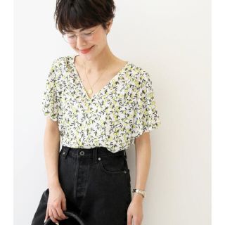 スピックアンドスパン(Spick & Span)のSpick&Span レモンプリントブラウス(シャツ/ブラウス(半袖/袖なし))