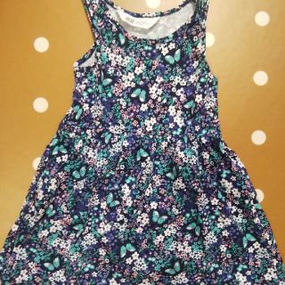 エイチアンドエム(H&M)の★未使用品☆ H&M 艶やかな花と蝶々柄 ワンピース 95 ★(ワンピース)