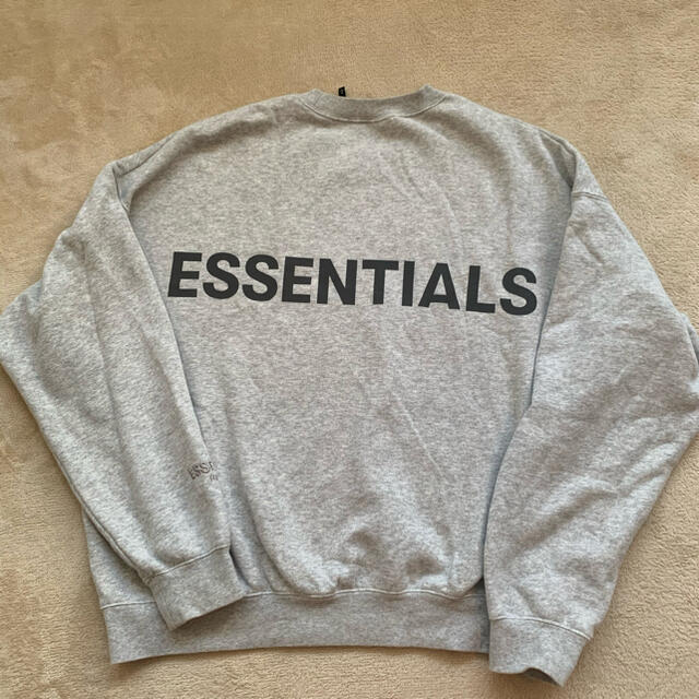 FEAR OF GOD(フィアオブゴッド)の【essentials】トレーナー　Mサイズ メンズのトップス(スウェット)の商品写真