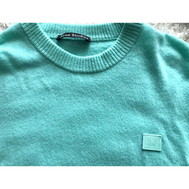 ACNE(アクネ)のACNE STUDIOUS アクネ　nalon face sweater ニット メンズのトップス(ニット/セーター)の商品写真