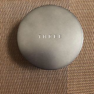 スリー(THREE)のTHREE ルーズパウダー(フェイスパウダー)