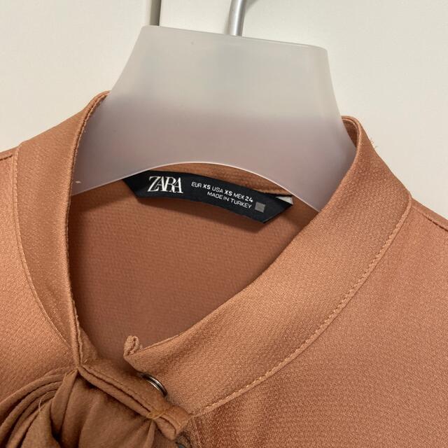 ZARA(ザラ)のZARA トップス オレンジ レディースのトップス(シャツ/ブラウス(半袖/袖なし))の商品写真