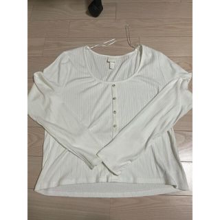 エイチアンドエム(H&M)のトップス　大きいサイズ(Tシャツ(長袖/七分))