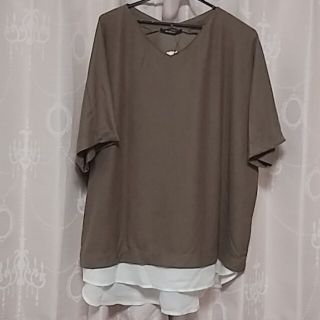 シマムラ(しまむら)のMUMU ＆ Co. × しまむら Ｖネックカットソー♥️大きいサイズ(カットソー(半袖/袖なし))