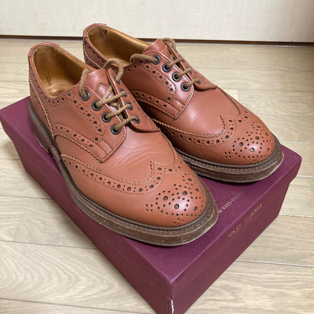 Trickers(トリッカーズ)のトリッカーズTricker’sウイングチップ UK7英国製 ライトブラウン メンズの靴/シューズ(ドレス/ビジネス)の商品写真