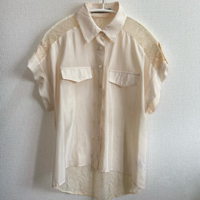 VIVAYOU(ビバユー)の【値下げ】 VIVAYOU 襟付き シャツ ブラウス バック レース 夏服 レディースのトップス(シャツ/ブラウス(半袖/袖なし))の商品写真