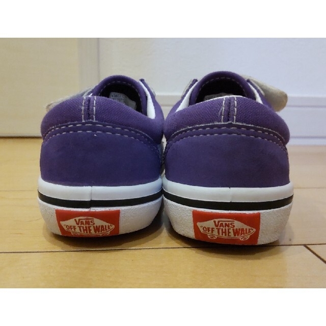 VANS(ヴァンズ)のキッズ VANS ヴァンズ オールドスクール パープル 18cm キッズ/ベビー/マタニティのキッズ靴/シューズ(15cm~)(スニーカー)の商品写真