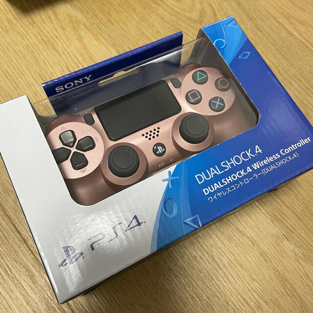 PlayStation4(プレイステーション4)のps4 純正コントローラー 美品 エンタメ/ホビーのゲームソフト/ゲーム機本体(その他)の商品写真