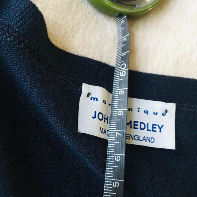 JOHN SMEDLEY(ジョンスメドレー)のジョンスメドレー × マルティニーク　Vネックカーディガン レディースのトップス(カーディガン)の商品写真