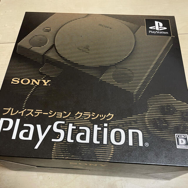 PlayStation(プレイステーション)のプレイステーションクラシック エンタメ/ホビーのゲームソフト/ゲーム機本体(家庭用ゲーム機本体)の商品写真