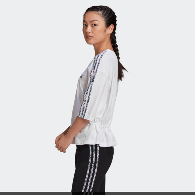 adidas(アディダス)のアディダス　ボクシーTシャツ レディースのトップス(Tシャツ(半袖/袖なし))の商品写真