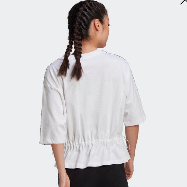 adidas(アディダス)のアディダス　ボクシーTシャツ レディースのトップス(Tシャツ(半袖/袖なし))の商品写真