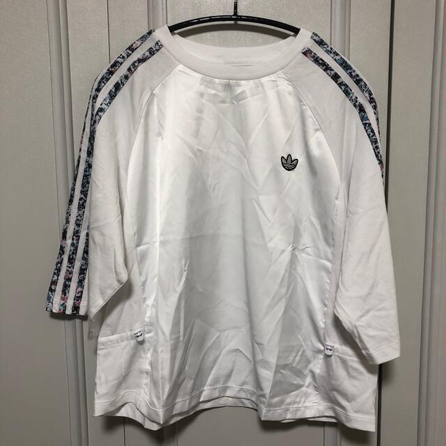 adidas(アディダス)のアディダス　ボクシーTシャツ レディースのトップス(Tシャツ(半袖/袖なし))の商品写真