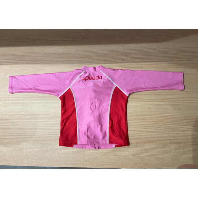 SPEEDO(スピード)のラッシュガード　サイズ90 キッズ/ベビー/マタニティのキッズ服女の子用(90cm~)(水着)の商品写真