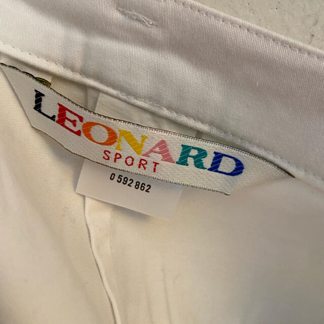 LEONARD(レオナール)のLEONARD SPORT レオナールスポーツ スカート タイト スリット 70 レディースのスカート(ひざ丈スカート)の商品写真