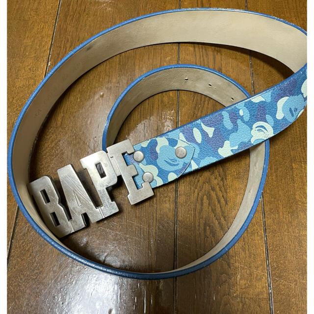 A BATHING APE(アベイシングエイプ)のBAPE カモ柄 レザー ベルト バックル Lサイズ メンズのファッション小物(ベルト)の商品写真