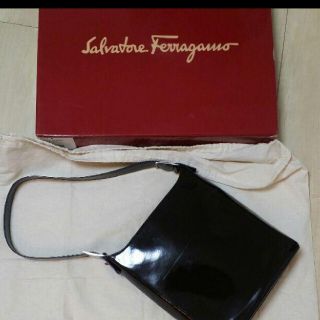 サルヴァトーレフェラガモ(Salvatore Ferragamo)のフェラガモ ショルダーバック(ショルダーバッグ)