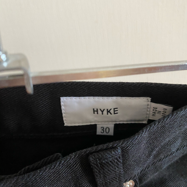 HYKE(ハイク)のHYKE⭐︎STRETCH TWILL TAPERED JEANS ハイク レディースのパンツ(デニム/ジーンズ)の商品写真