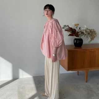 ステュディオス(STUDIOUS)のCLANE クラネ SMOCK EMBROIDERY PUFF TOPS(シャツ/ブラウス(長袖/七分))